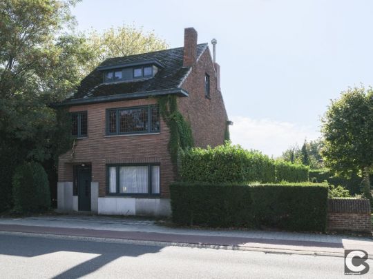 Te renoveren woning aan de rand van centrum Lommel